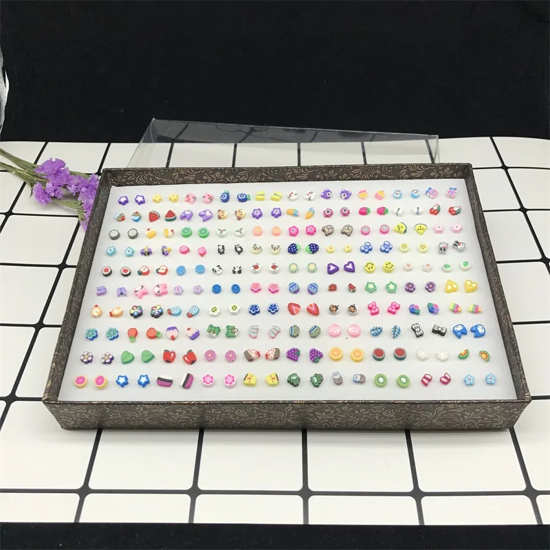 Серьги гвоздики из полимерной глины 1 пара сережек ручной работы в мультяшном