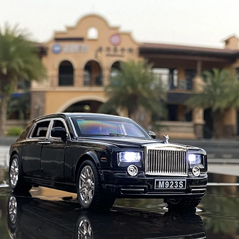 Модель автомобиля Rolls Royce Phantom из сплава 1:24 Литые и игрушечные транспортные