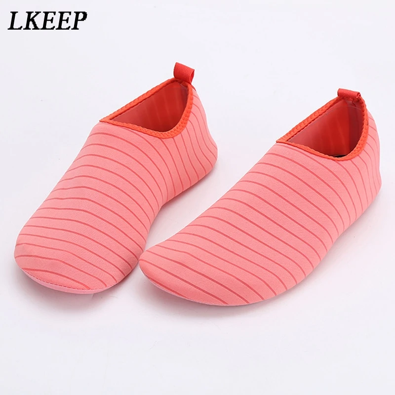 

2021 Summer Women Swimming Water Shoes Men And Women Beach Shoes Adult Unisex Sneakers Soft Breathable Surfing Swim Shoes