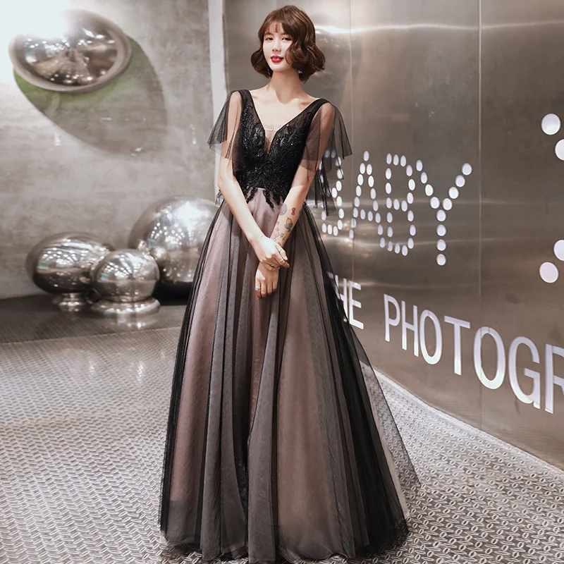 

Evening Dress V-Neck Lace Short Sleeves A-Line Floor-Length Appliques Bling Backless Elegant Black Woman Formal Party Gown A407