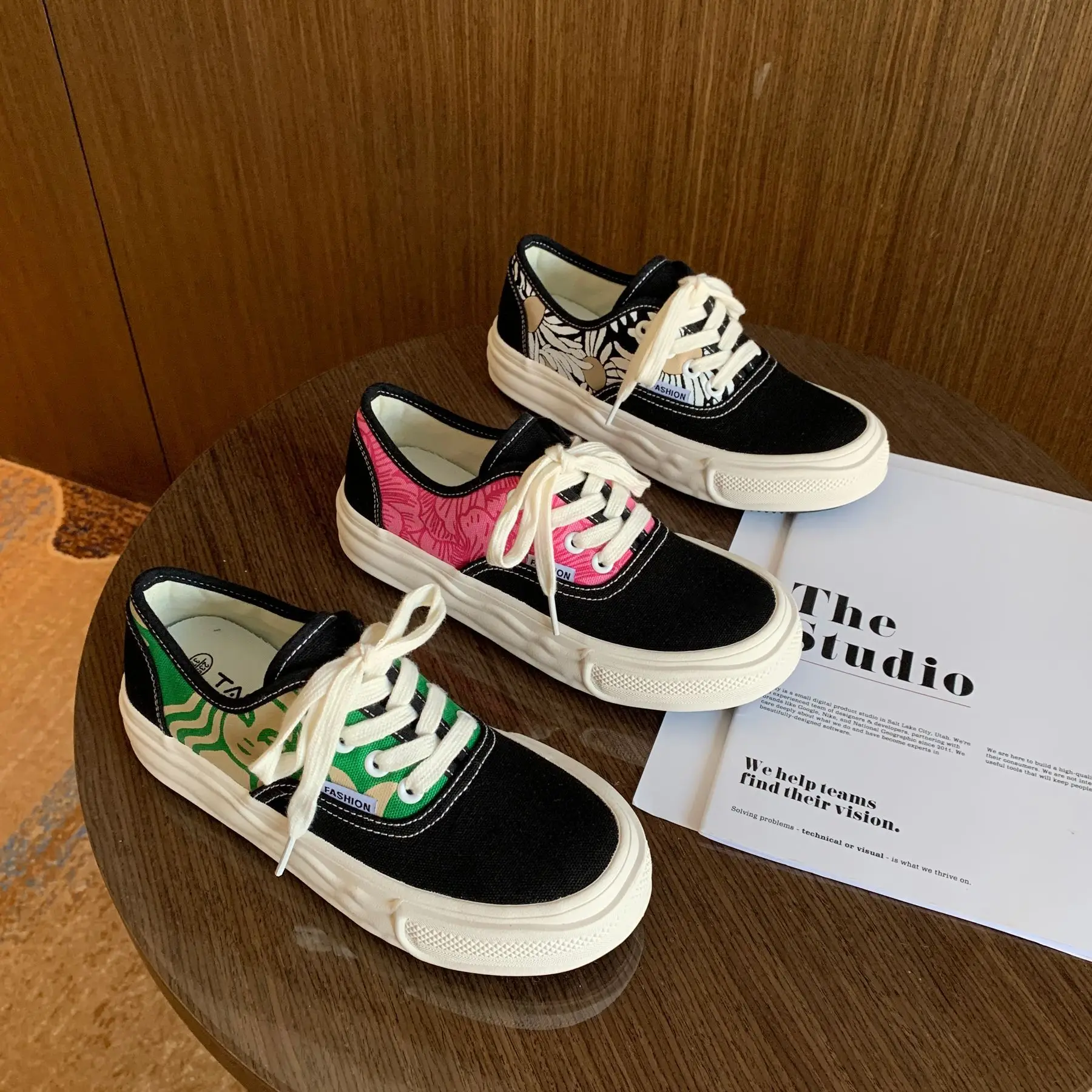 

кроссовки женские Женские туфли Кеды женские на платформе с граффити, холщовые кроссовки с индивидуальным рисунком, Вулканизированная под...