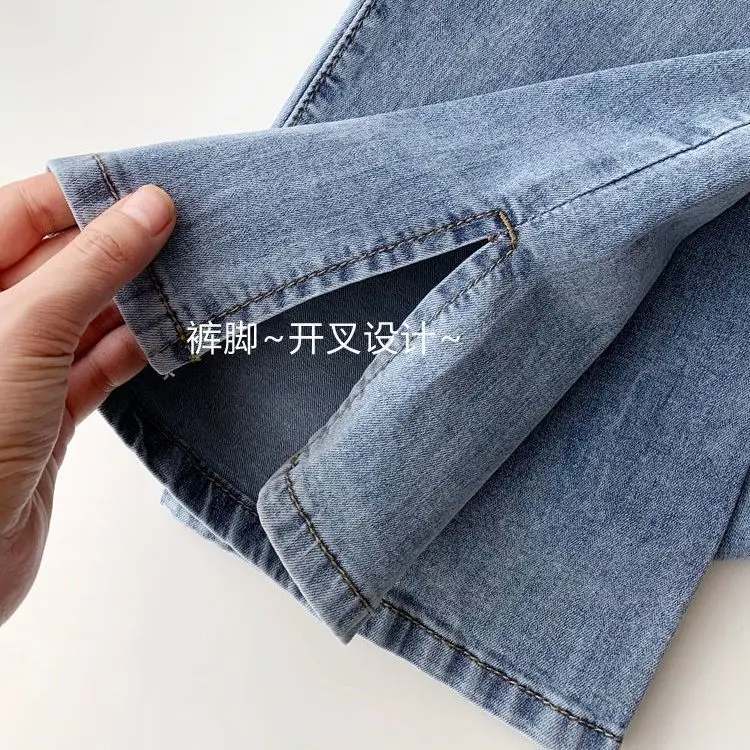 

Women's student's versatile Capris