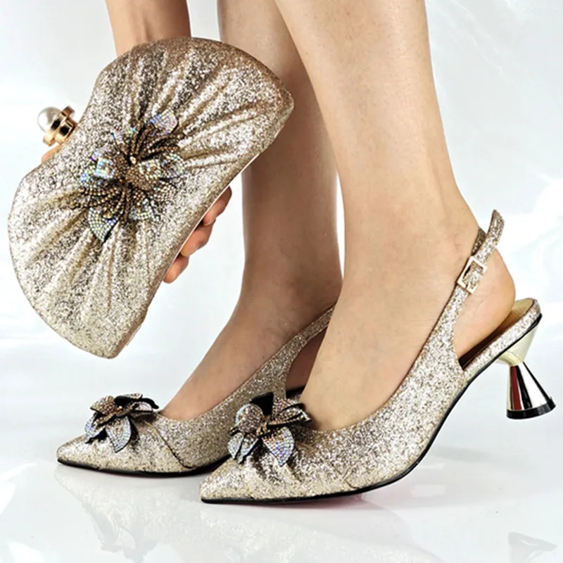 

Classics African Women Royal Wedding Party Shoes and Bag to Match with Shinning Crystal in Royal Golden Color Italian Style Set