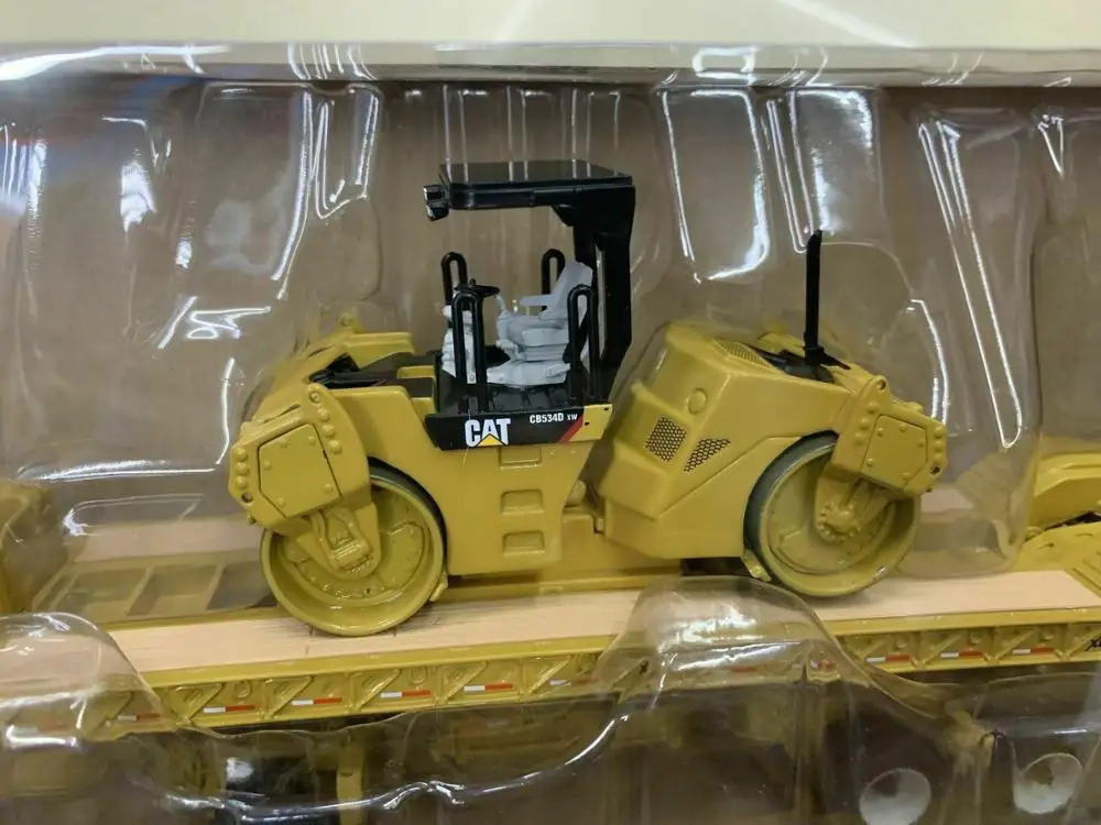 Cat CT660 w/Lowboy & CAT CB 534D уплотнитель 1:50 Масштабная модель бренд Diecast Masters DM85601C|daf xf|xff 1 |