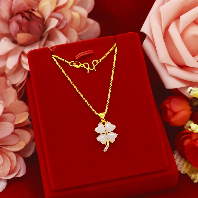 

2021Pendant Necklaces for Women Stone Clover Rhinestone Chain Necklaces Real Yellow Gold Plated Women Necklace Party New Jewelry