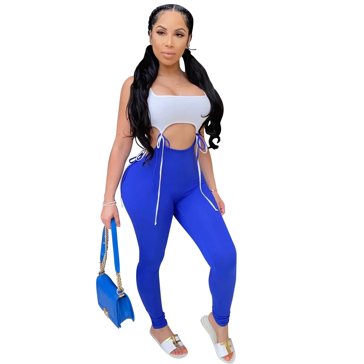 Комплект из двух предметов: укороченный топ и леггинсы |