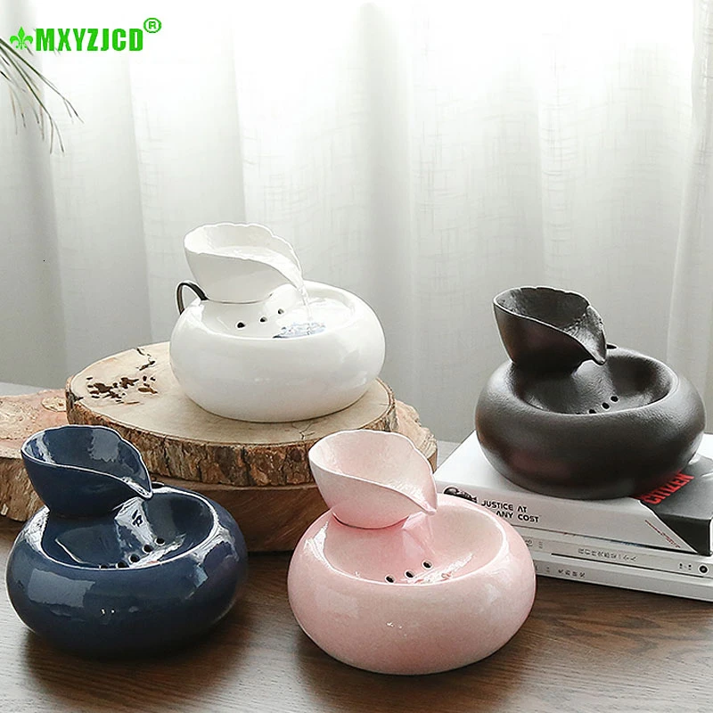 

Feng Shui Ceramics Flowing Water Ornaments Kitten Drinking Fountain Circulating Water Fountain Office Lucky Home Decoration