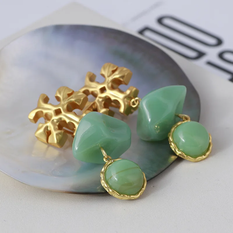 

Vintage Matte Gold Irregular Stone Fashion Commuter Earrings