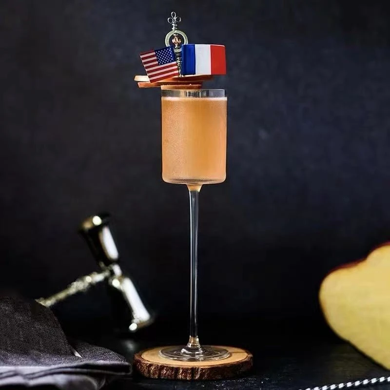 

Creativity and Individuality of The Japanese Classical Goblet Champagne Glass