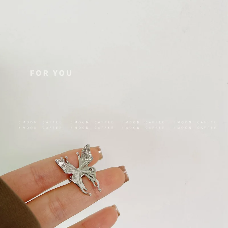 

Retro Smart Butterfly Earrings Female S925 Super Fairy Temperament Earrings Fashion Classic Ear Clips French INS Earrings Tide