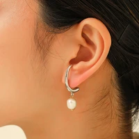 new fashion french high grade c shape pearl earrings for women light luxury punk delicate drop earrings jewelry accessories