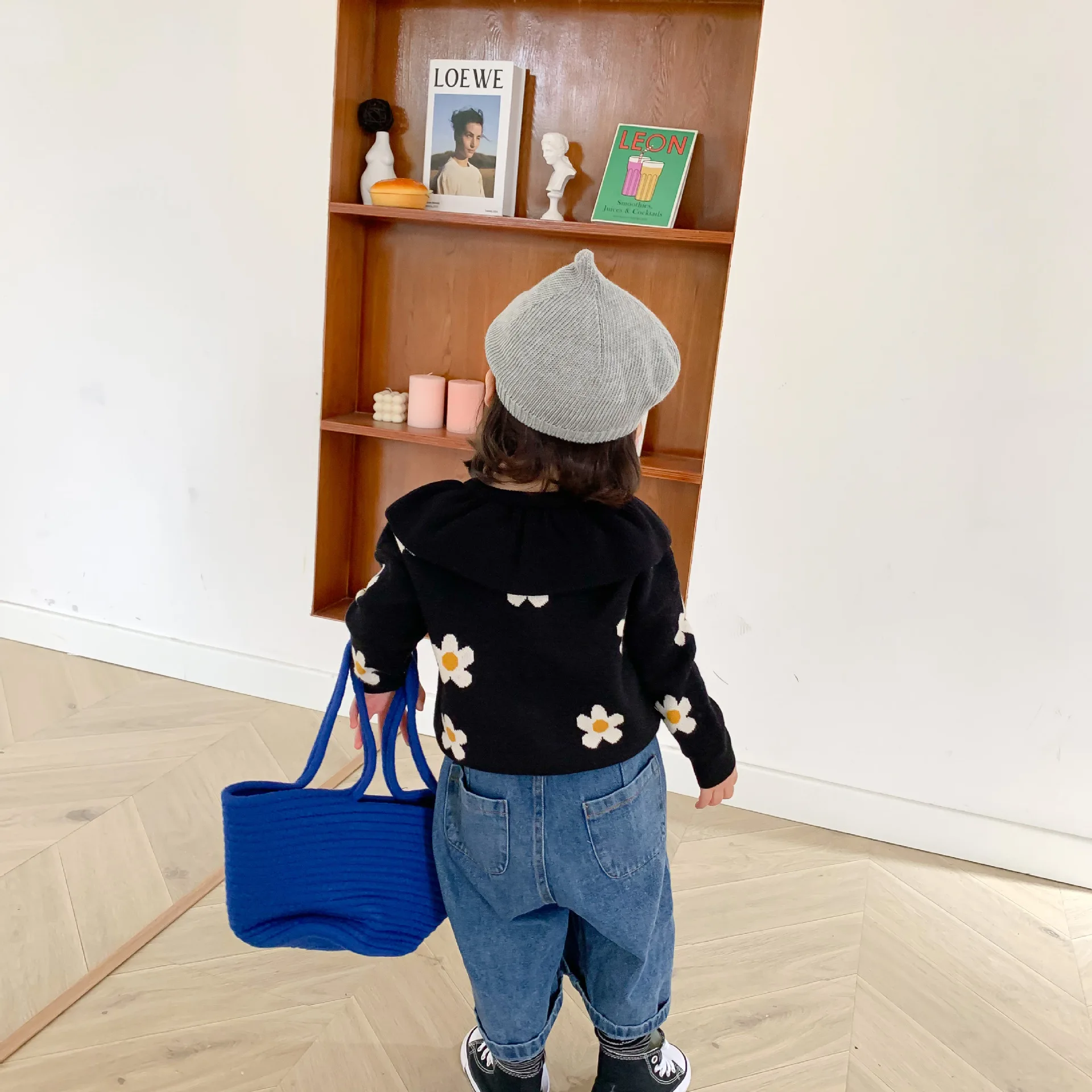 

2020 Sweet baby girl sweater Autumn winter warm Casual daisy printed babys cardigan kids sweaters toddler coats infant clothing
