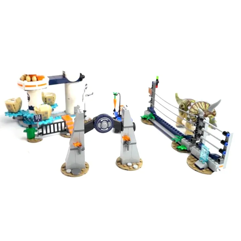 

471pcs Jurassic Dinosaur Triceratops Rampage Egg Spinner Ride Tourist Model Building Blocks Boys Kids Compatible With 11336
