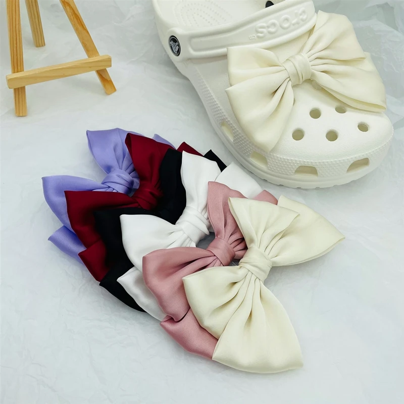 

2022 Fashion Croc Charms Red Big Bow-knot DIY Shoes Decorations Vitality Cute Womens Clogs Shoe Buckle High Quality Accessories