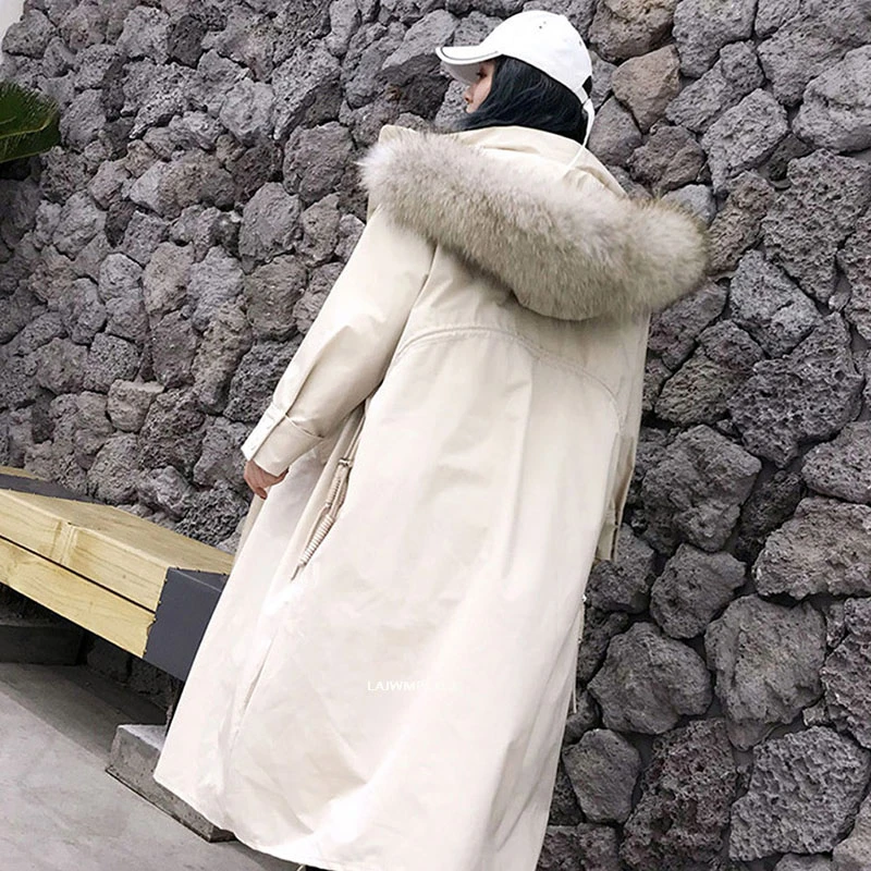 Утолщенная теплая парка на белом утином пуху с большим воротником из