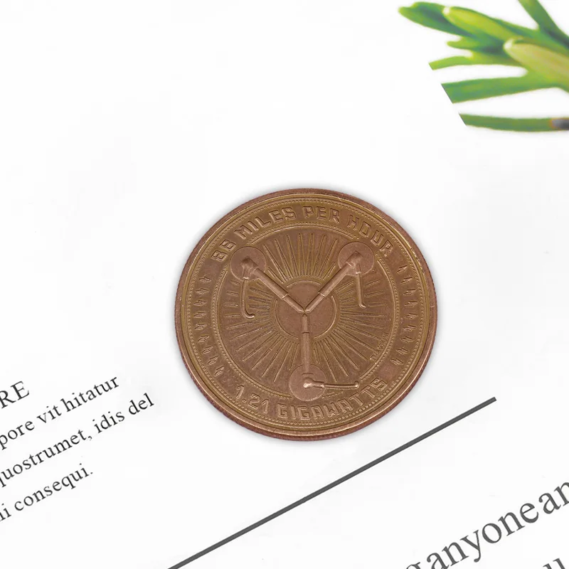 Коллекционная монета Башня часов назад в будущее (Золотая версия)|Броши| |