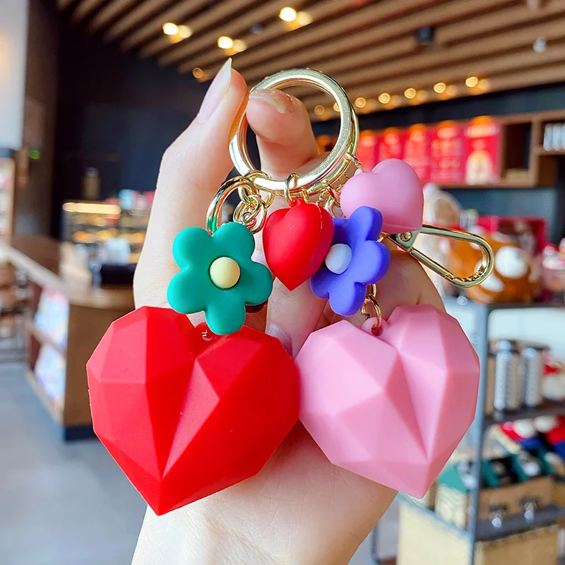 

Cartoon Cute Heart Keychain Men Women Creative Geometric Three-dimensional Love Keychain Car Keyring Bag Pendant Accessories