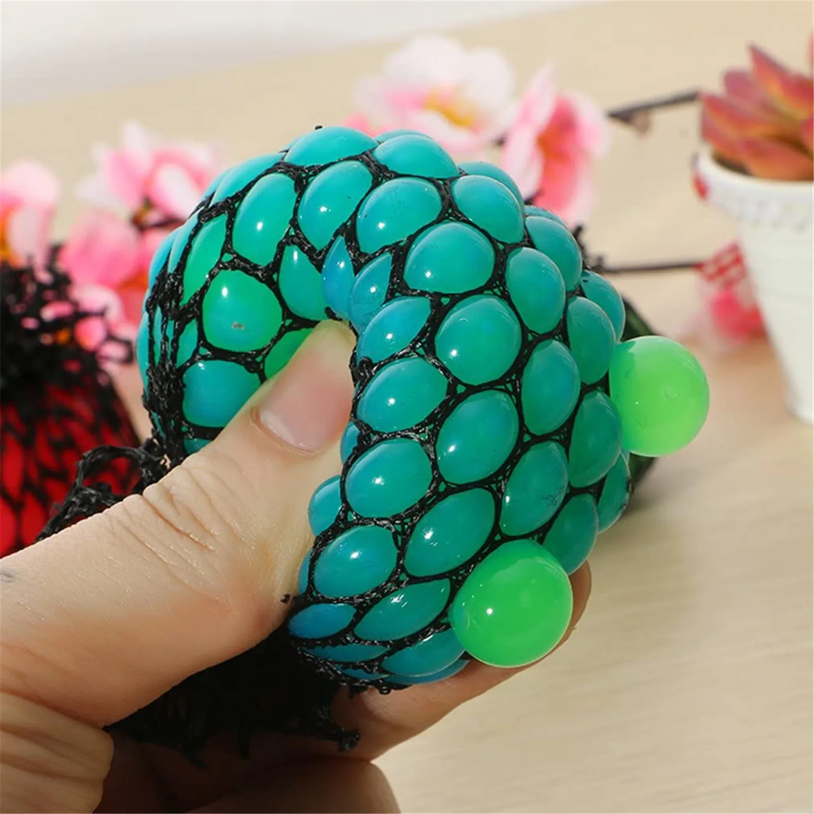 

4PC Colorful fidget Mesh Ball Squeeze Grape Toys Squeeze Relief Anti-stress Kids Funny Things Prank Jokes for Adults Gifts #Z