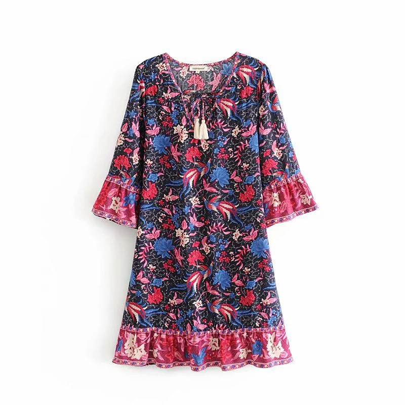 Женское винтажное мини-платье с цветочным принтом V-образным вырезом и