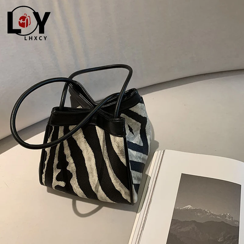 

Vintage Zebra Pattern Ladies Bucket Design Handbags Luxury Contrast Color Women Shoulder Bag Simple Elegant Female Underarm Bags