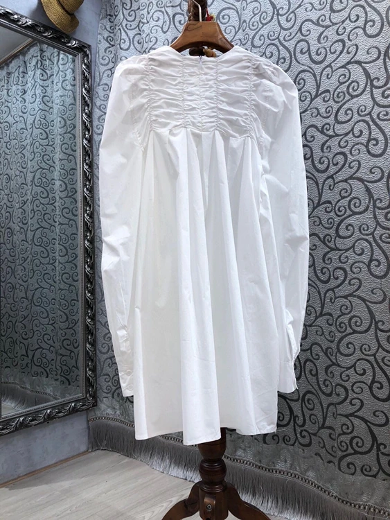 

2021 early spring new women's fashion round neck wrinkle stitching chest decoration solid color long-sleeved dress 302