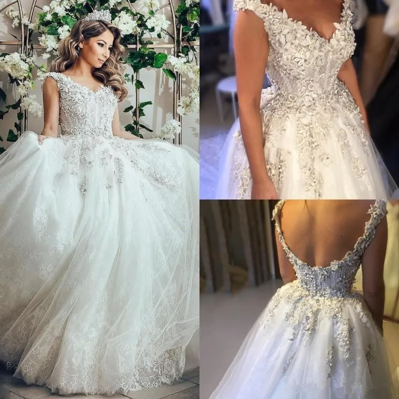 

Vintage luxury Arabic Ball Gown Wedding Dresses 3D Floral v-neck Beads Backless Bridal Gowns Chapel Train Plus Size Wedding Gown