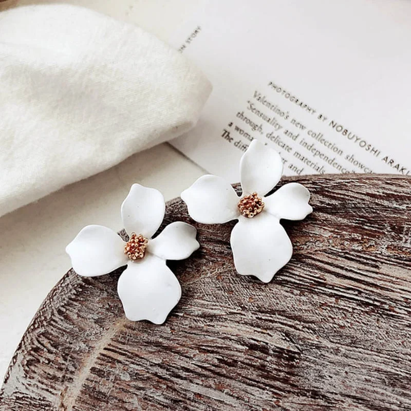 

Simple Candy Color Matte Flower Pearl Earrings for Women Party Wedding Jewelry 2021