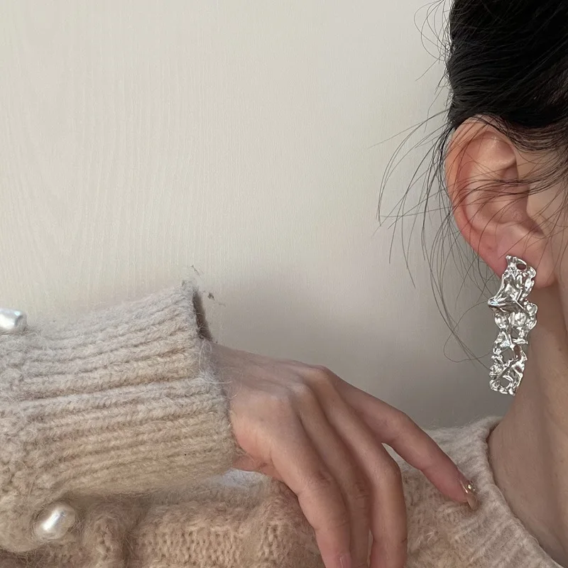 

S925 Geometric Design Feeling Cold Hollow Metal Personality Exaggerated Earrings Fashion INS Earrings Nail Female Tide