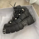 Женские кроссовки со шнуровкой, на платформе, повседневные, с декором, 2021, из металла в стиле панк