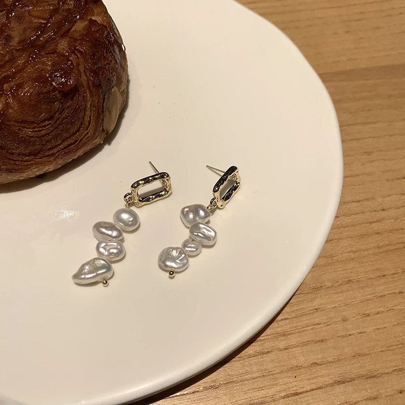 

[Peach Tea] Paris Street Natural Pearl Earrings 2021 New Trendy Korean Graceful Online Influencer Earrings