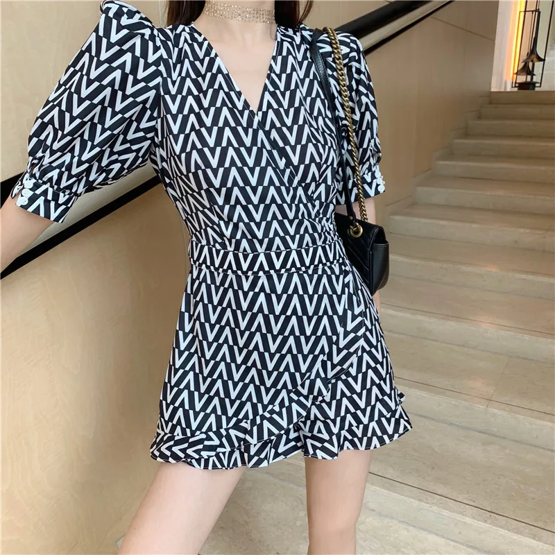 Vintage Ruffle Stripe Printed Jumpsuit Women Romper Overalls Sexy V-Neck Backless Jumpuit Summer Boho Bodycon Sexy Playsuit