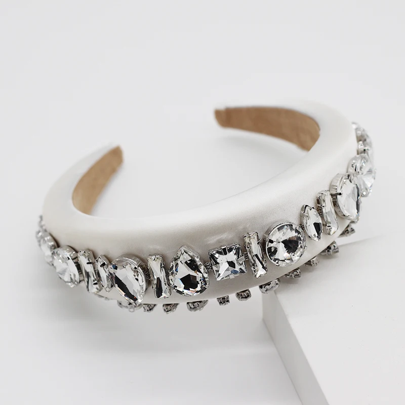 Модная белая тонкая губчатая повязка на голову с кристаллами в размерах частиц