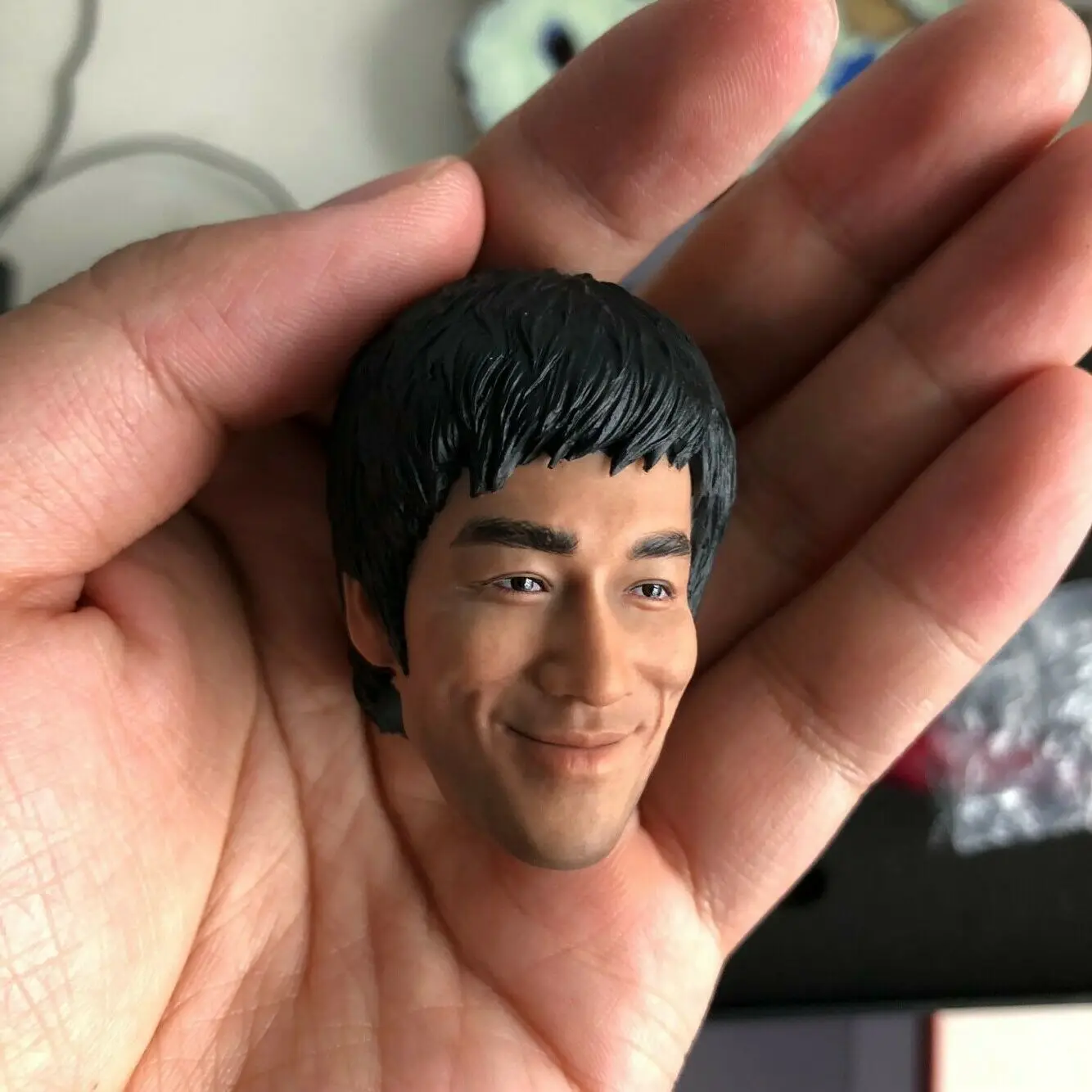 Коллекционная статуя ограниченная серия 99 для модели Dragon 1:6 с изображением Брюса