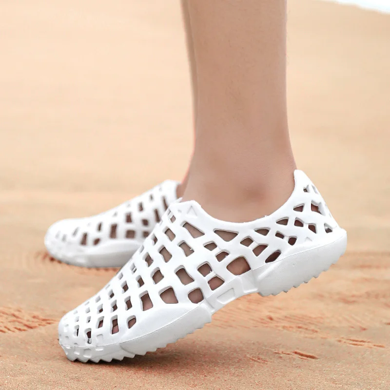 

BRKWLYZ Men Summer Shoes Sandals Men's Holes Sandals Hollow Breathable Flip Flops Shoes Fashion Outdoor Beach Slippers