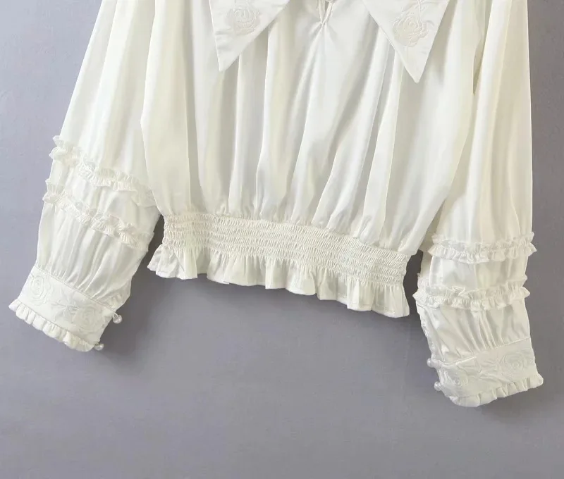 Блузка Женская атласная с цветочной вышивкой длинным рукавом-фонариком и