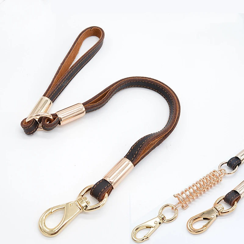 

Кожаный поводок для собак с двойным узлом, тренировочный кожаный свинцовый ремень 1,6 см в ширину для средних и больших собак с весенним золо...