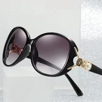 2021 fashion tea gradient sunglasses women ocean metal pearl fox head lens metal curved temples sun glasses female uv400