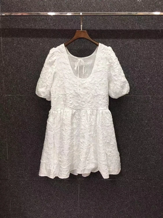 

2021 spring and summer new women's pure color wrinkled puff sleeve doll decoration short-sleeved dress 325