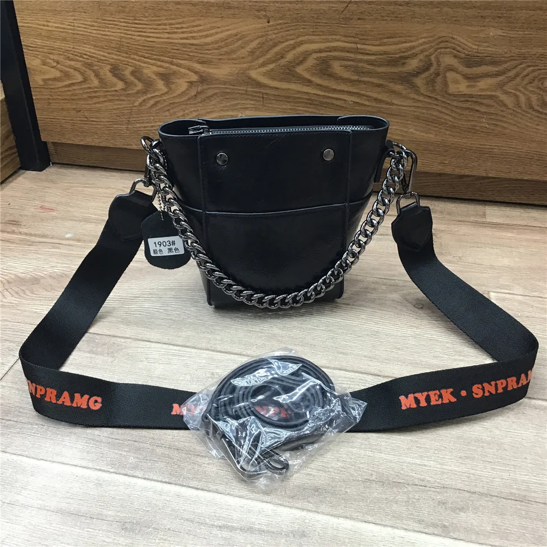 Bag female 2020 bucket bag handbag retro thick chain broadband shoulder messenger | Багаж и сумки