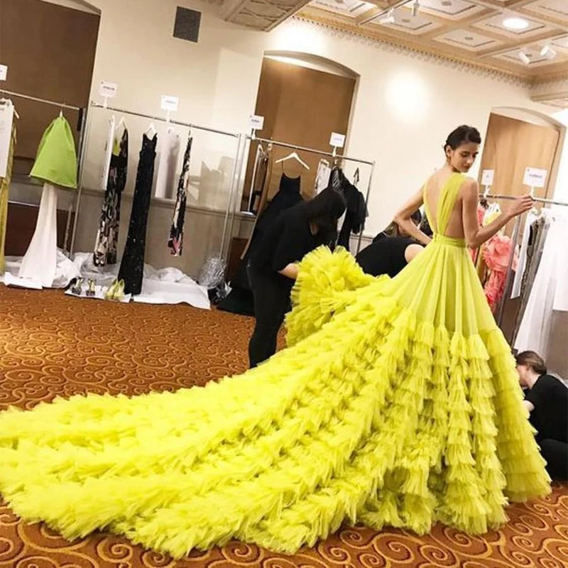 

Великолепное Пышное с оборками фатиновое сексуальное с открытой спиной фатиновое Многоярусное длинное платье для выпускного вечера 2021 A-ine ...