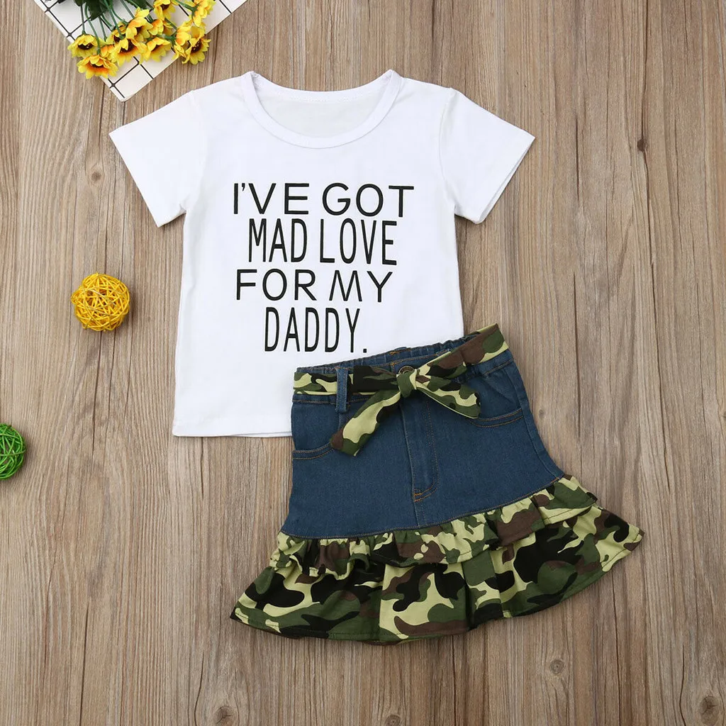 Футболка с короткими рукавами и буквенным принтом Камуфляжный кружевной