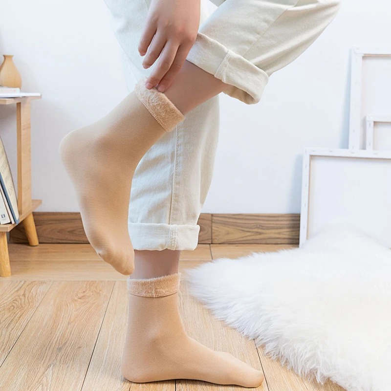 Модные зимние женские теплые бархатные утолщенные домашние носки тапочки