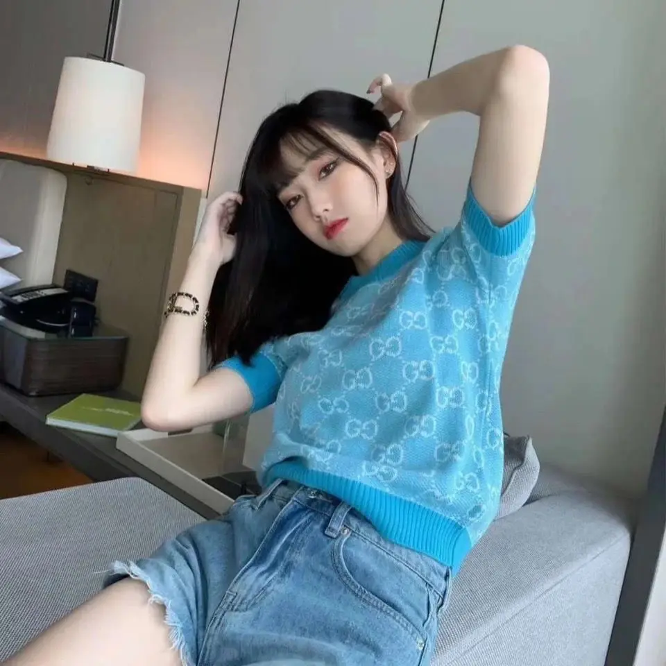 

High version Europe station new double g-letter jacquard T-shirt temperament youth thin round neck top girl