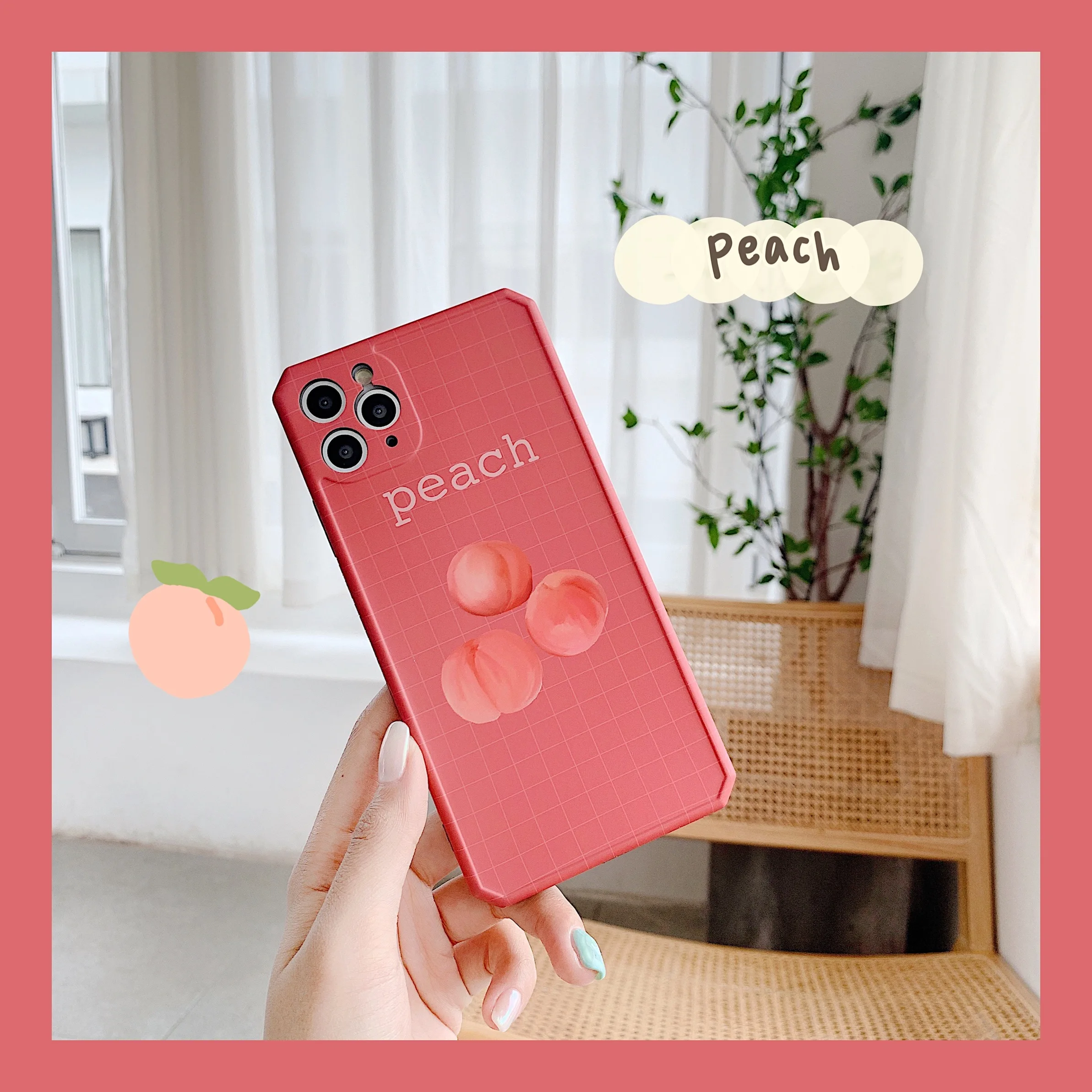 

The red peach pattern is suitable for iPhone 11 and iPhone 12 series mobile phone cases