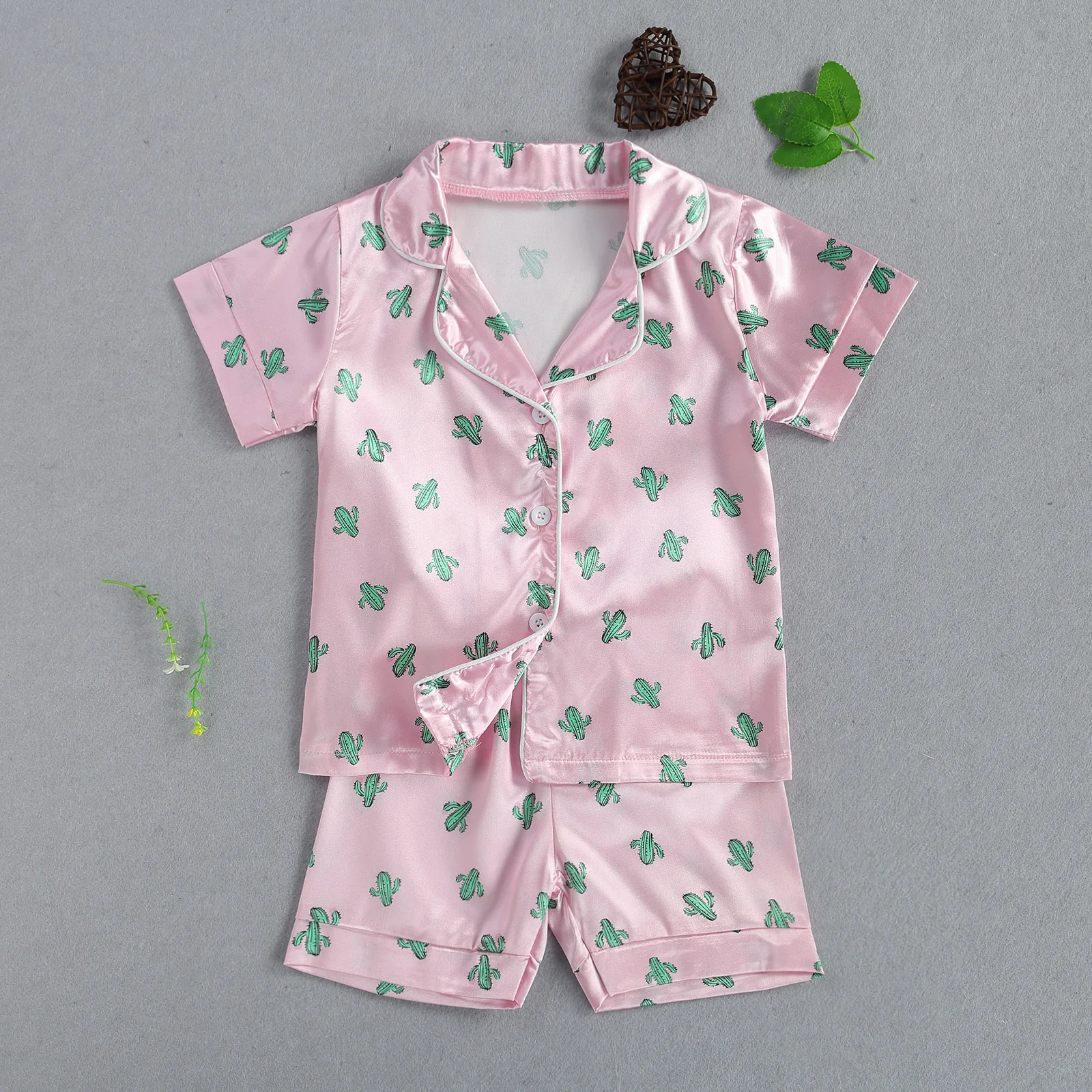 

OPPERIAYA Kids Two Piece Summer lovely Pajamas Children Leisure Printed Lapel Collar Short Sleeve Shirts Elastic Waist Shorts