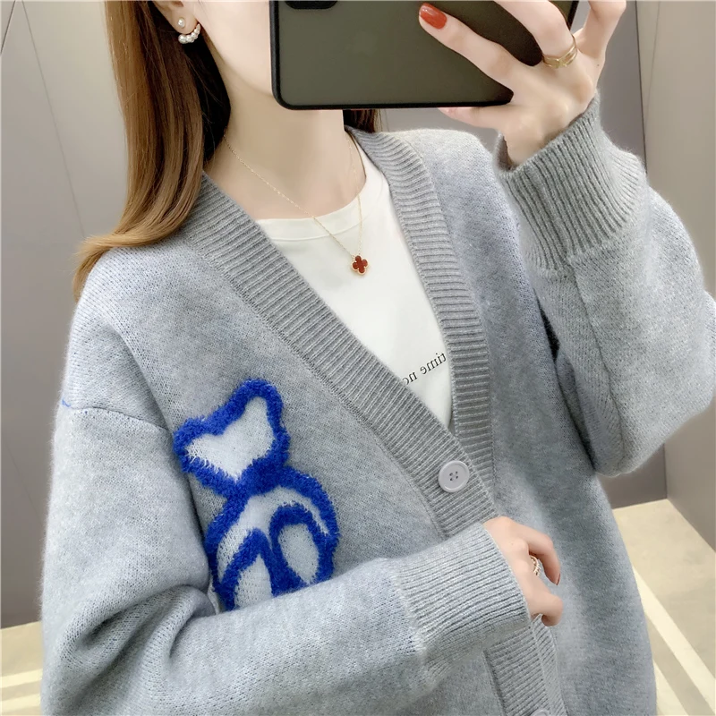 

19780 hall rear elevator No.1 Middle] real shot of little bear pattern knitted cardigan 52