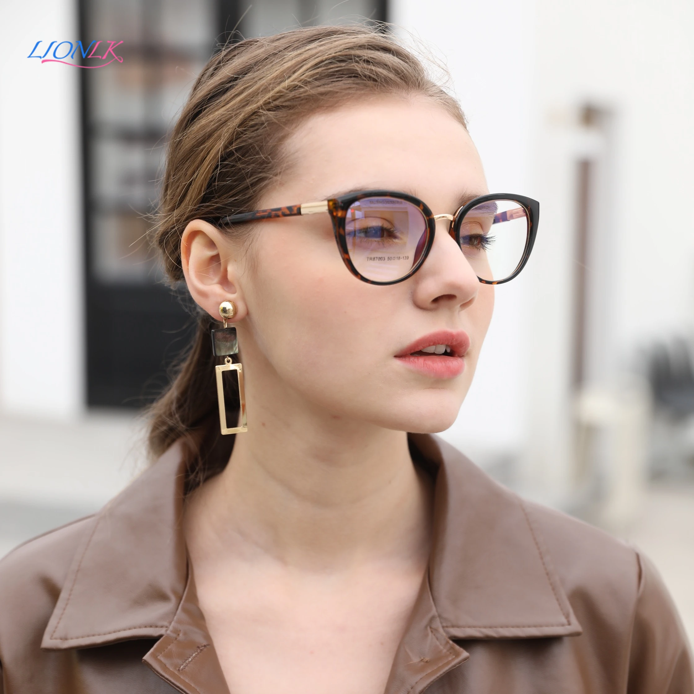 

LIONLK Brand Fashion Retro Women Cat-Eye Glasses Anti-Blue Light Flat Mirror Sunglasses TR90 Computer Husband Frame