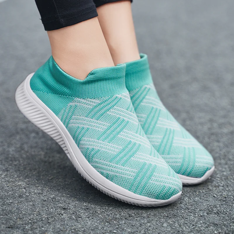 

Women Vulcanized Shoes High Quality Women Sneakers On Flats Shoes Women Loafers Plus Size 42 Walking Flat