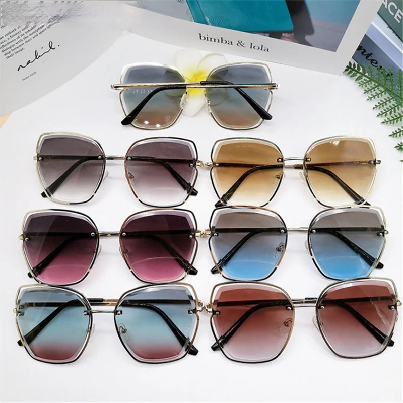 

Vintage Sunglasses Women Designer Cutting lens Sun Glasses Ladies Fashion Tea Blue Gradient Eyewear Shades UV40