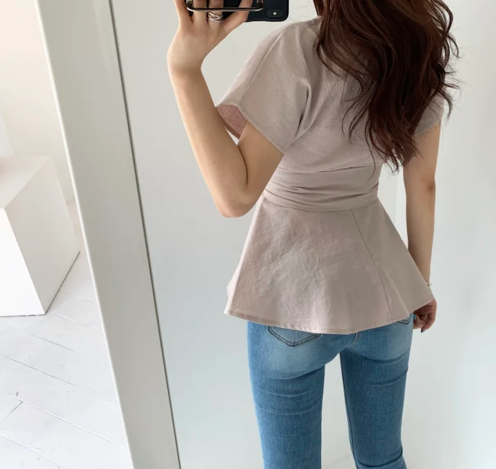 

Chic and elegant temperament summer new niche ruffled hem belt show thin short sleeve shirt